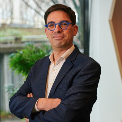 Dan Levy, Ipsos