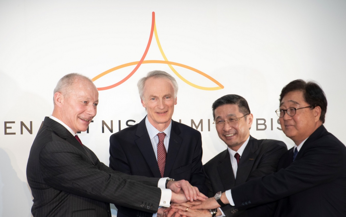 De gauche à droite : Thierry Bolloré, Jean-Dominique Senard (Renault), Hiroto Saikawa (Nissan) et Osamu Masuko (Mitsubishi Motors) Crédits: Alliance Communication